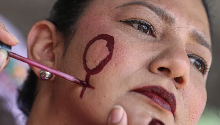 Aumentam agressões políticas em mês de luta contra violência à mulher