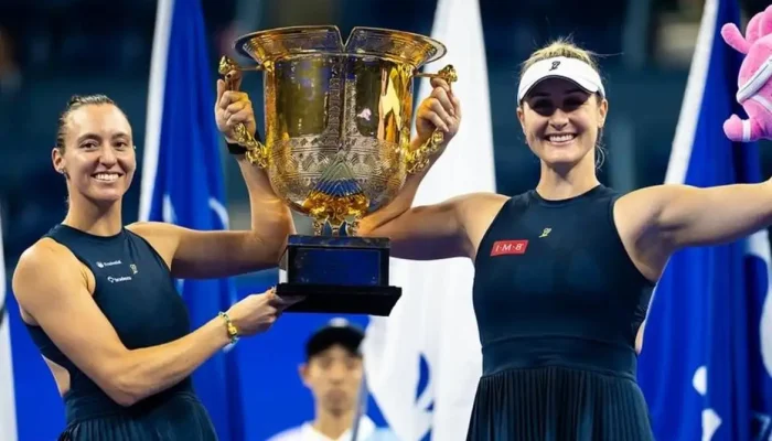 Dupla de Stefani fatura WTA 1000 de Pequim, o 5º título na temporada